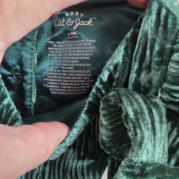 Cat & Jack Baby Green Velvet Textured Romper 6M - Picture 7 of 7